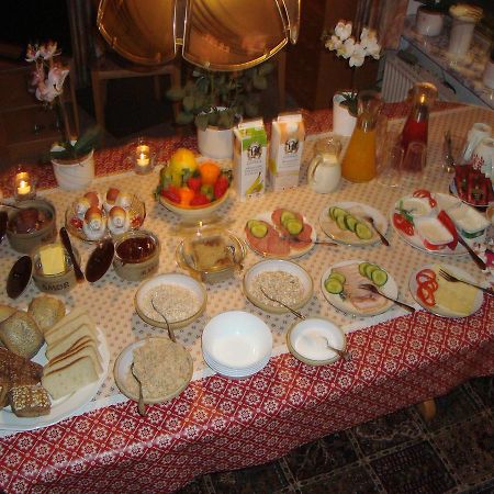 Det Gule Hus Bed and Breakfast Stöllet Exteriör bild